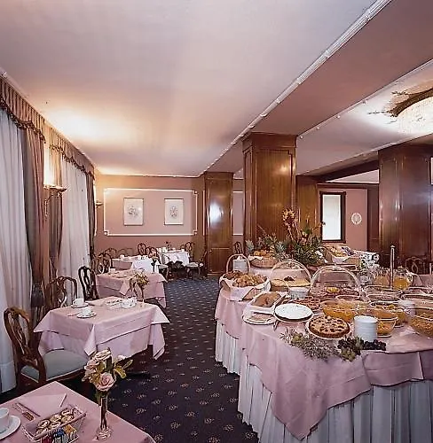 Regina Olga Lake Como