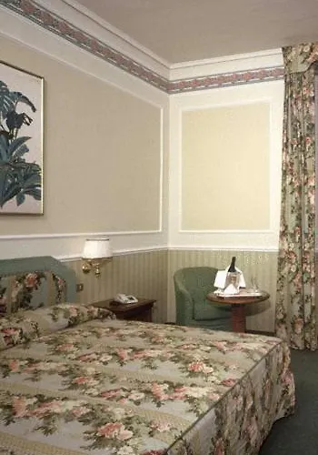 Regina Olga Hotel 4*