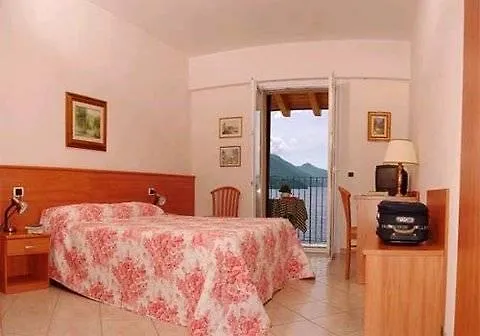 Regina Olga Lake Como